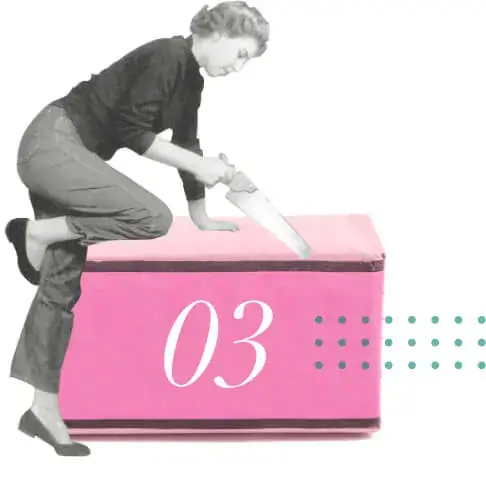 Packaging Services for the United States - Lady sawing the package